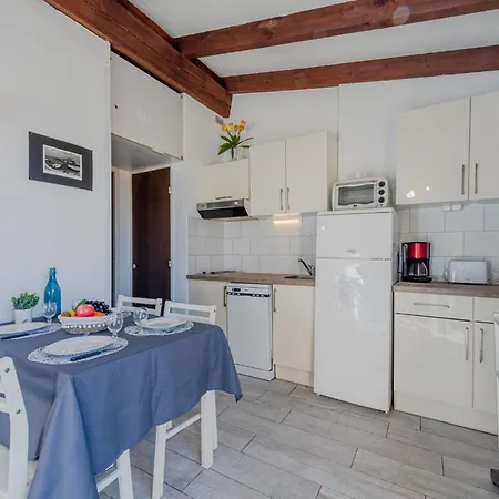 Apartment Les Caraibes Du Levant By Interhome Le Barcares