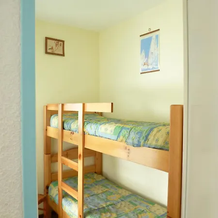 Apartment Les Caraibes Du Levant By Interhome
